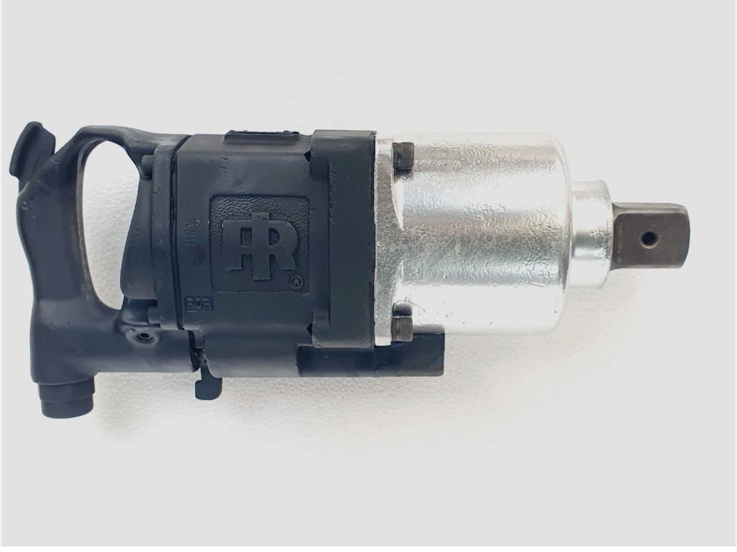 INGERSOLL RAND 2945 Air Impact Wrench – 1-1/2" Drive
