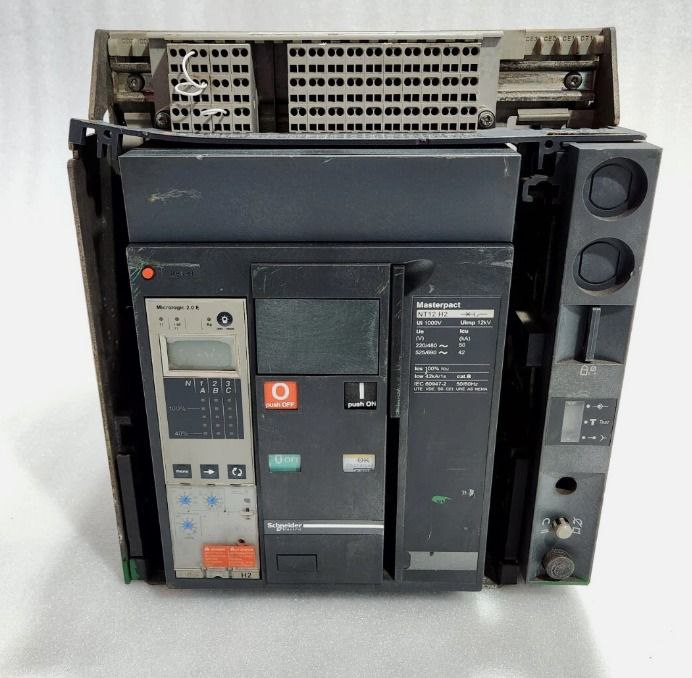 Schneider Electric NT12 H2 Masterpact 1250A Air Circuit Breaker